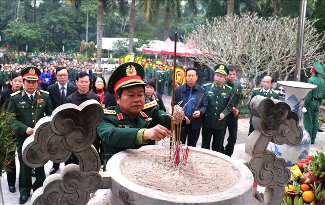 Phó Chủ tịch Quốc hội Đỗ Bá Tỵ dự Lễ truy điệu và an táng hài cốt liệt sỹ tại Hà Giang