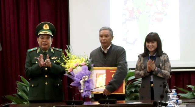 Trao giải sáng tác tranh cổ động về Ngày Truyền thống Bộ đội biên phòng