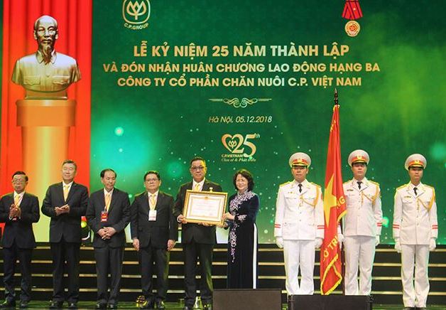 Công ty Cổ phần Chăn nuôi C P Việt Nam có gần 400 000 đối tác là nông dân sau 25 năm