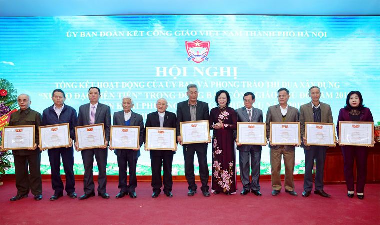 Tiếp tục thực hiện tốt các phong trào thi đua yêu nước xây dựng Xứ, Họ đạo tiên tiến