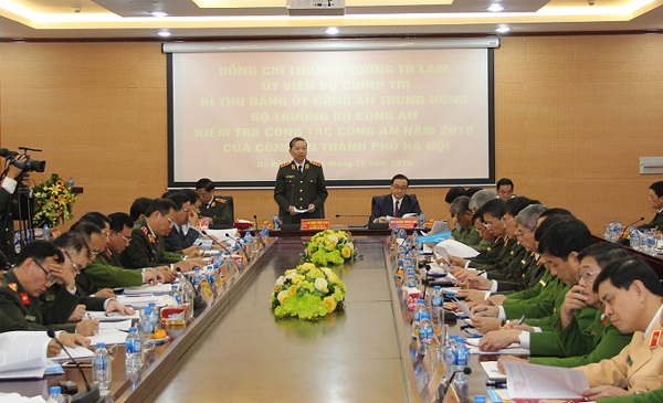 Xây dựng lực lượng Công an Thủ đô trong sạch, vững mạnh, gần dân