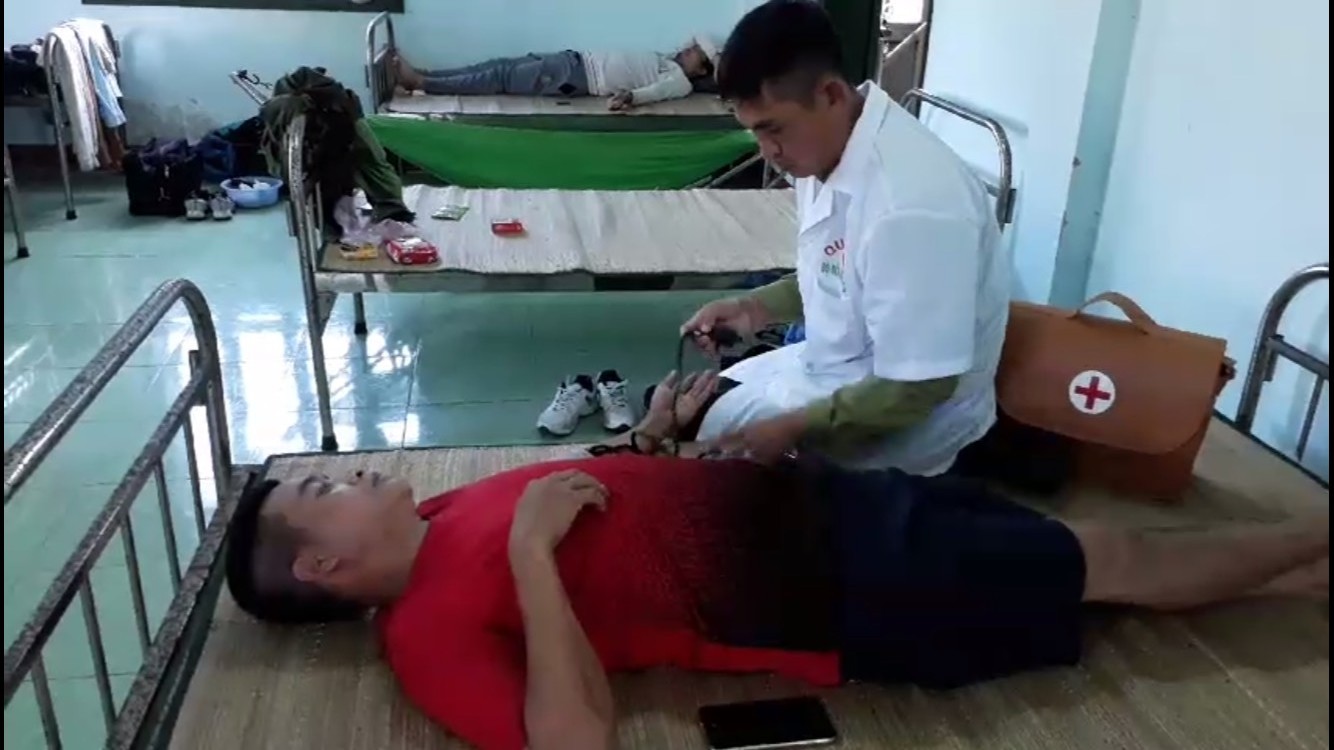 Cứu 9 thuyền viên gặp nạn trên vùng biển Quảng Trị