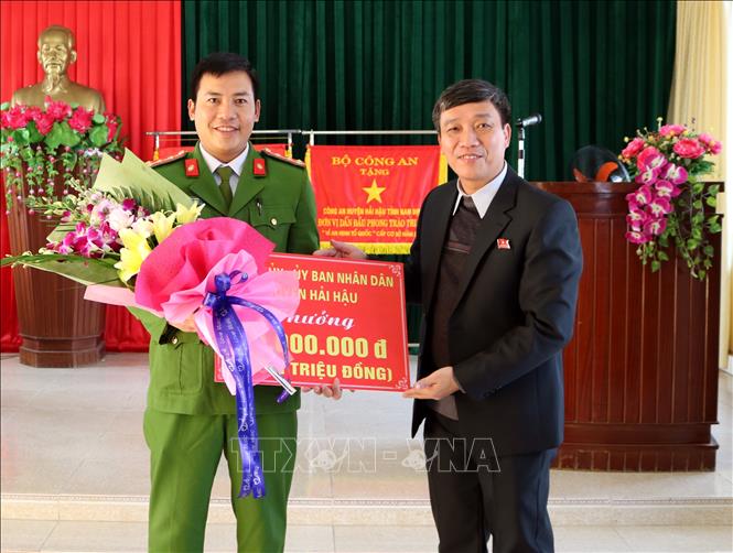 Khen thưởng thành tích phá đường dây ma túy lớn tại Nam Định