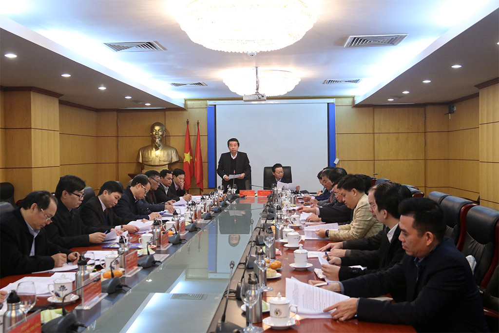 Sớm nghiên cứu, sửa đổi bổ sung các Luật có liên quan đến phòng, chống tham nhũng