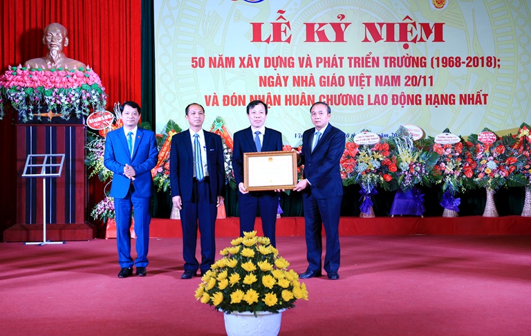 Trường Cao đẳng Kinh tế - Kỹ thuật Vĩnh Phúc 50 năm xây dựng và phát triển