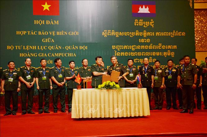Tăng cường hợp tác bảo vệ biên giới Việt Nam - Campuchia