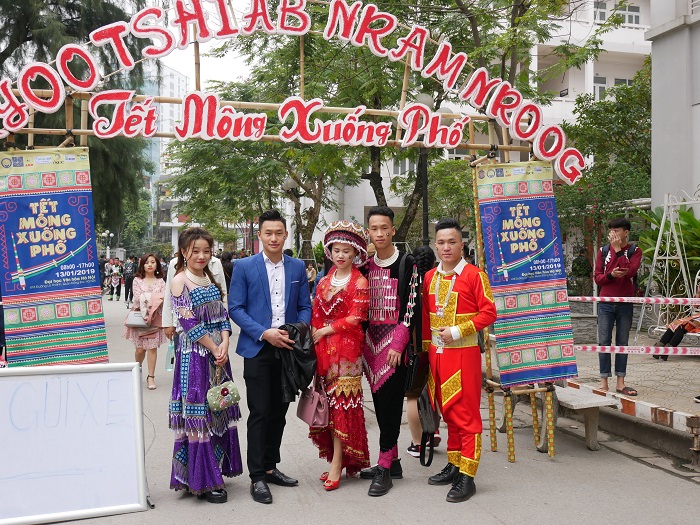 Độc đáo ngày hội “Tết Mông xuống phố”