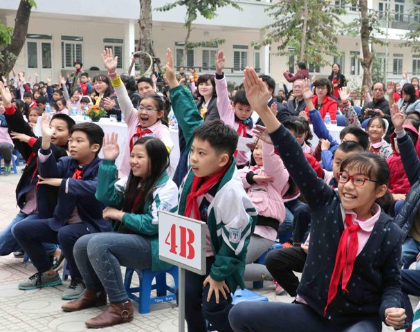 Thi sưu tập và tìm hiểu tem với chủ đề Thiếu nhi Việt Nam làm theo Di chúc Bác Hồ