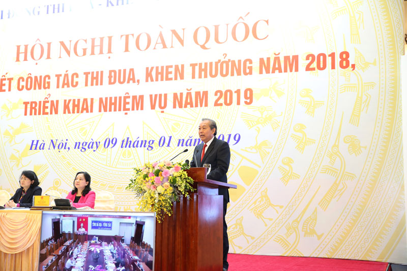 Các cấp, các ngành phải xem xét kỹ lưỡng, trước khi đề nghị khen thưởng