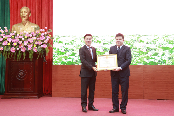 Chủ động nắm bắt tình hình, phản bác kịp thời những quan điểm sai trái, xuyên tạc