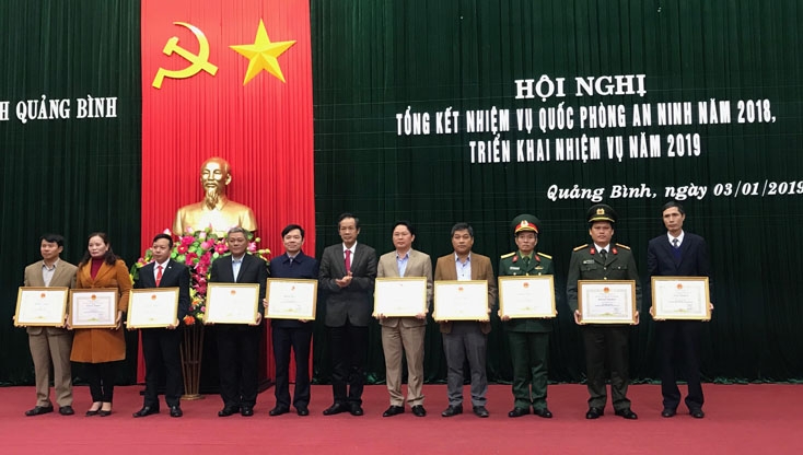 Quảng Bình Gắn phát triển kinh tế - xã hội với củng cố quốc phòng - an ninh