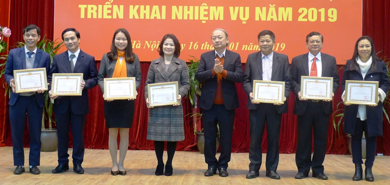 Nâng cao ý thức tự giác, thực hiện tốt các nguyên tắc sinh hoạt Đảng