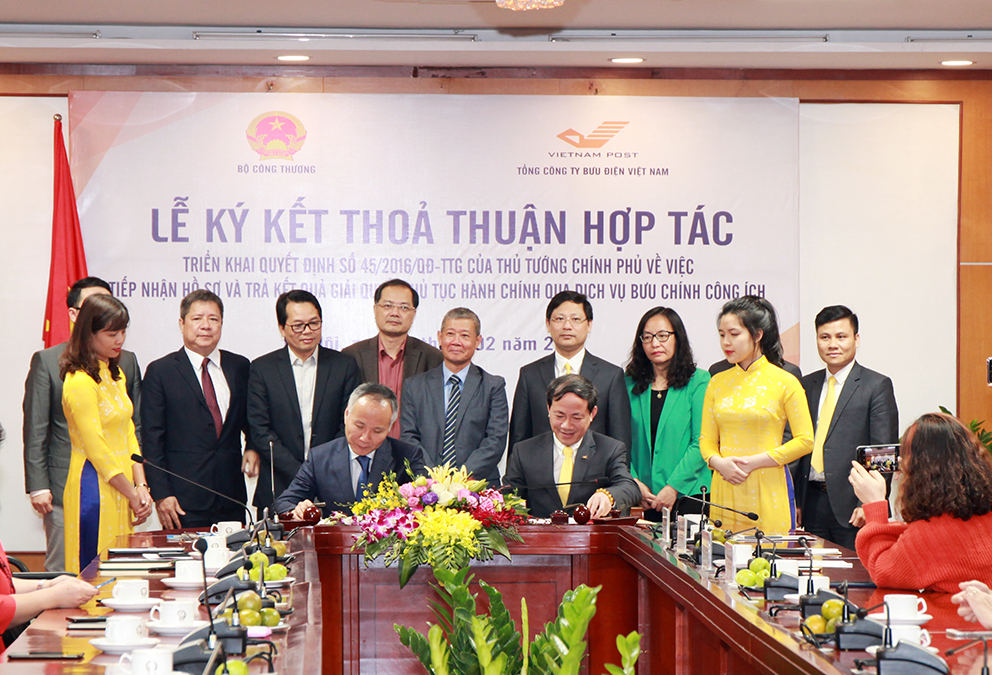 Bộ Công Thương hợp tác với VNPost trong giao dịch hồ sơ hành chính qua dịch vụ bưu chính