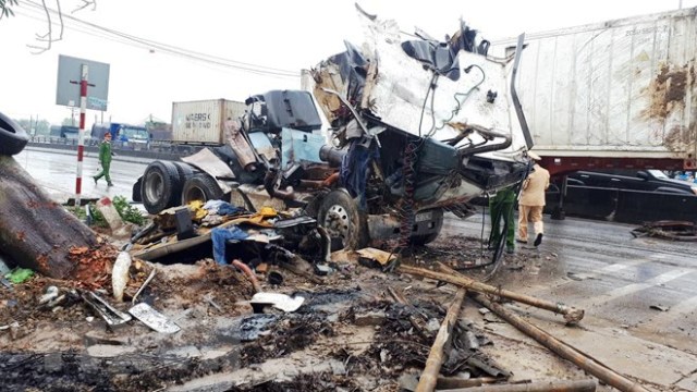 Thanh Hóa Tai nạn giao thông liên hoàn làm 8 người thương vong