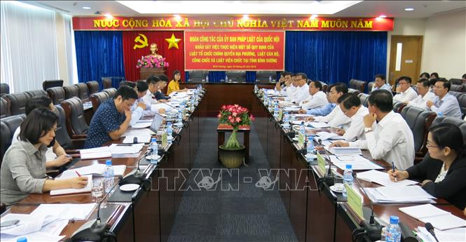 Đoàn công tác Ủy ban Pháp luật của Quốc hội làm việc tại Bình Dương