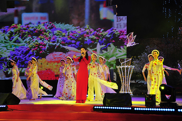 Tưng bừng khai mạc Lễ hội hoa anh đào Nhật Bản - Hà Nội 2019