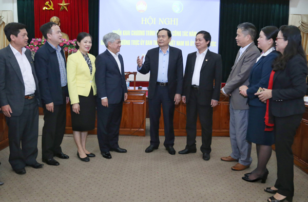 Xây dựng kế hoạch, tạo động lực để đồng bào các dân tộc vươn lên