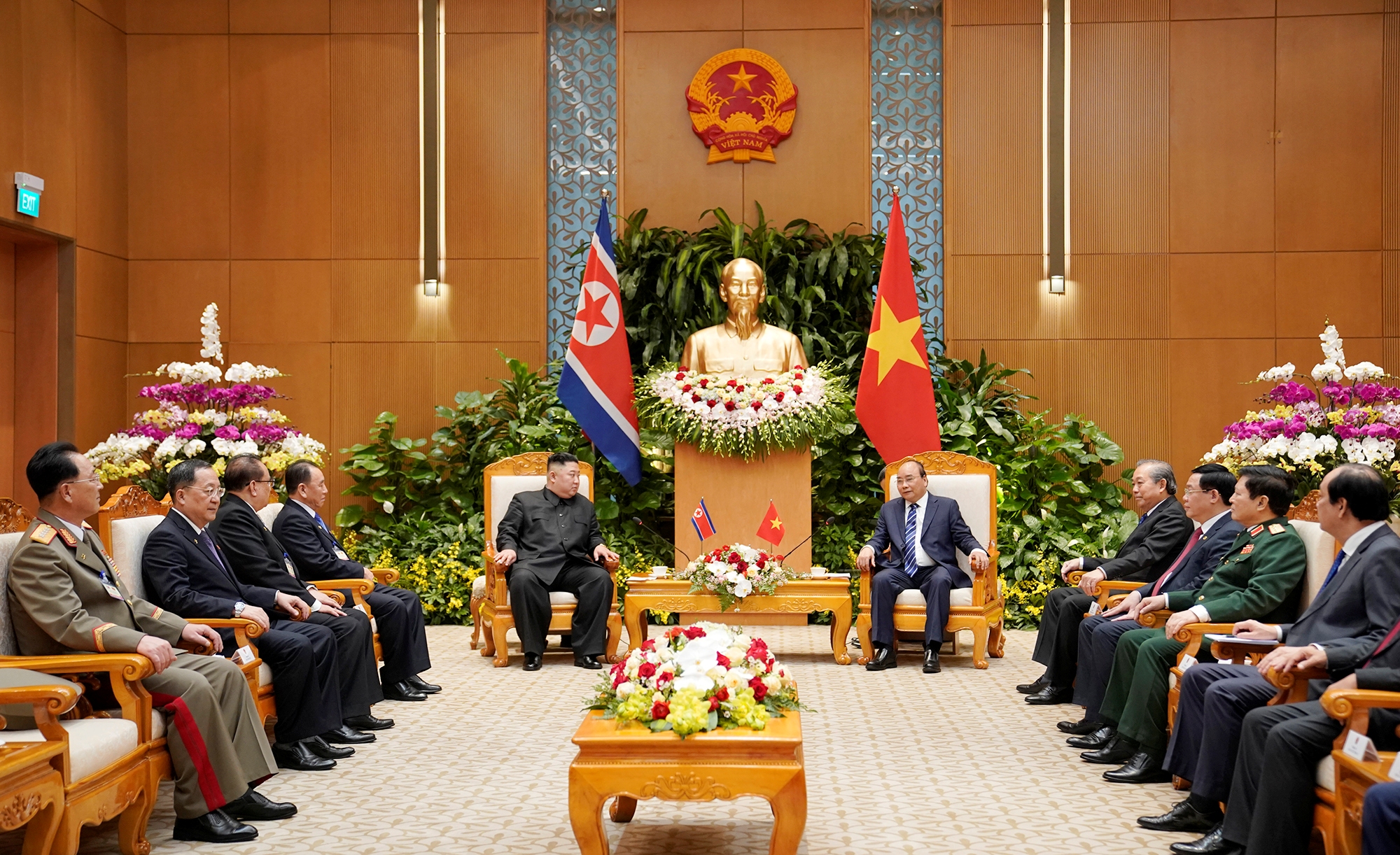 Thủ tướng Nguyễn Xuân Phúc hội kiến Chủ tịch Triều Tiên Kim Châng Ưn