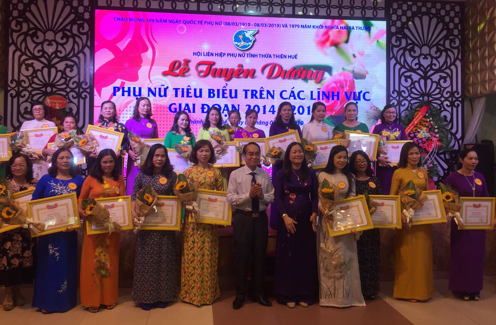 Thừa Thiên Huế tuyên dương phụ nữ tiêu biểu trên các lĩnh vực