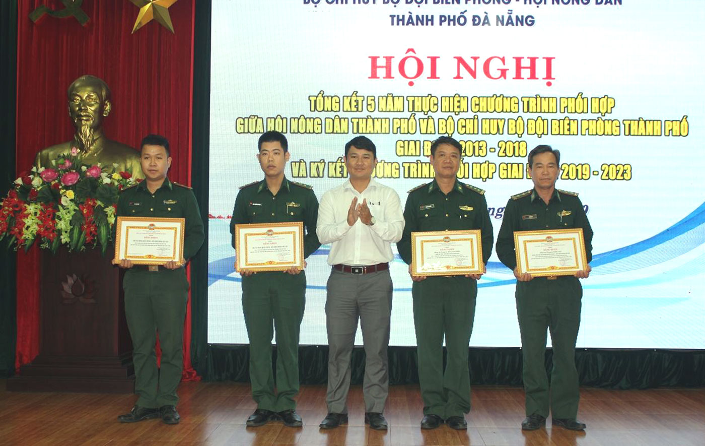 Đà Nẵng Phối hợp tuyên truyền giữ gìn an ninh biên giới biển