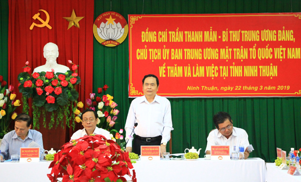 Cán bộ Mặt trận phải là những người sâu sát trong công việc