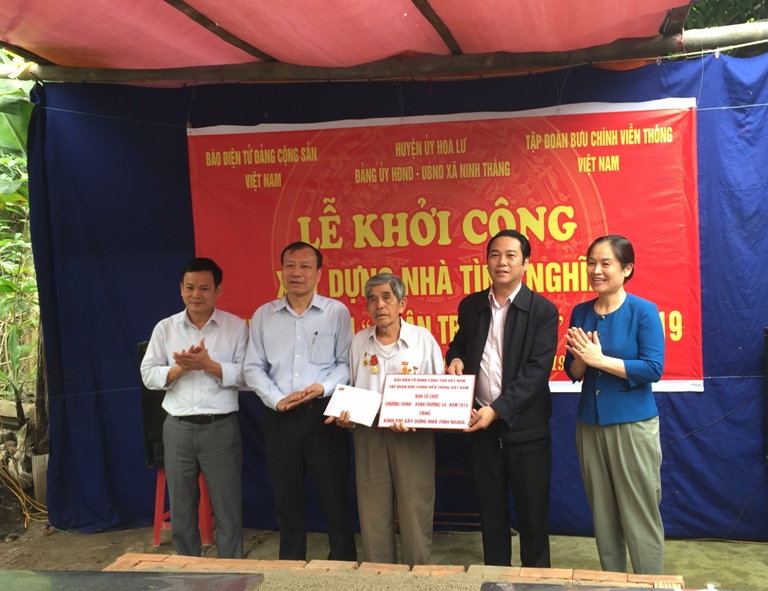 Chương trình Xuân Trường Sa tặng nhà tình nghĩa tại Ninh Bình
