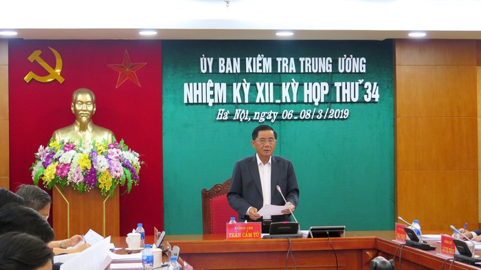 Ủy ban Kiểm tra Trung ương xem xét, thi hành kỷ luật một số cán bộ