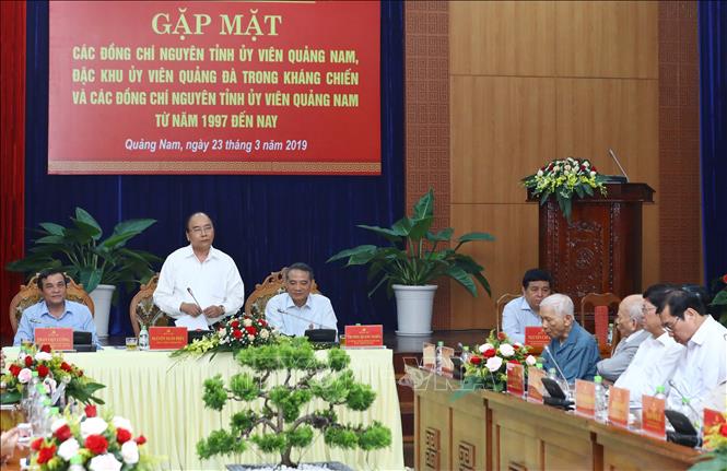Thủ tướng gặp mặt nguyên cán bộ lãnh đạo tỉnh Quảng Nam và thành phố Đà Nẵng