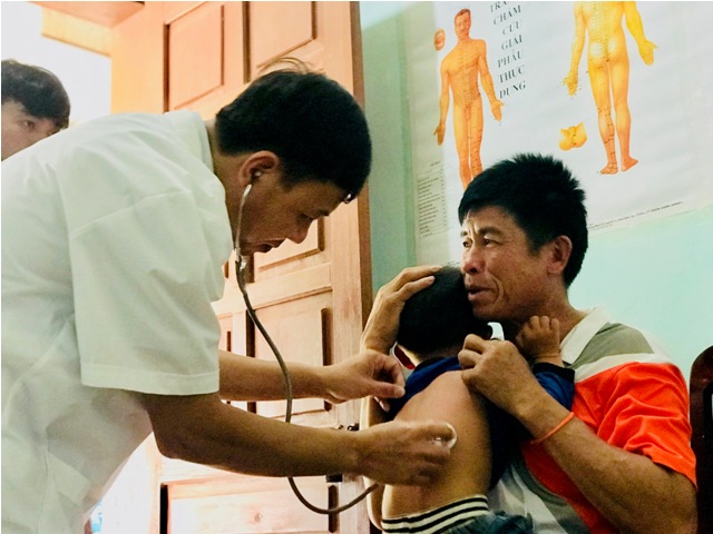 Siết chặt tình hữu nghị Việt - Lào từ mô hình y tế quân dân kết hợp