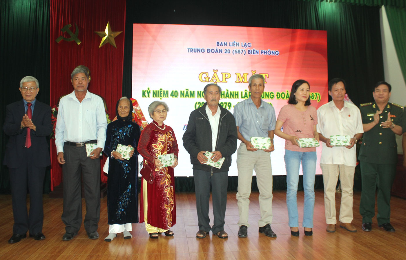 Trung đoàn 20 Công an Nhân dân Vũ trang kỷ niệm 40 năm ngày thành lập