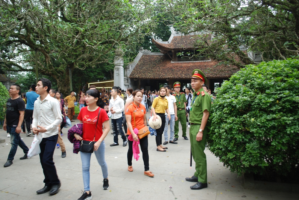 Đảm bảo trật tự cho ngày Giỗ Tổ