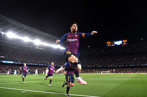 Messi tỏa sáng, Barca loại M U khỏi Champions League