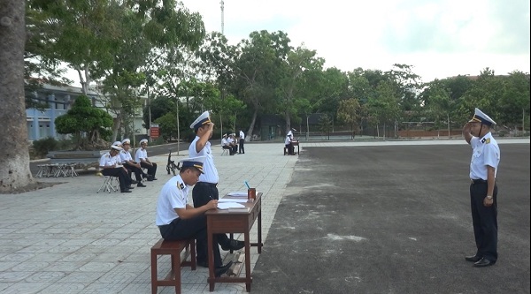 Lữ đoàn 171, Vùng 2 Hải quân thi cán bộ huấn luyện điều lệnh giỏi