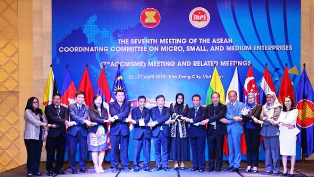 Hiện thức hóa chính sách, chương trình, hành động hỗ trợ doanh nghiệp nhỏ và vừa ASEAN phát triển
