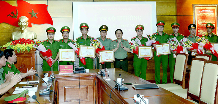 Quảng Bình Thưởng nóng các đơn vị phá chuyên án 328T