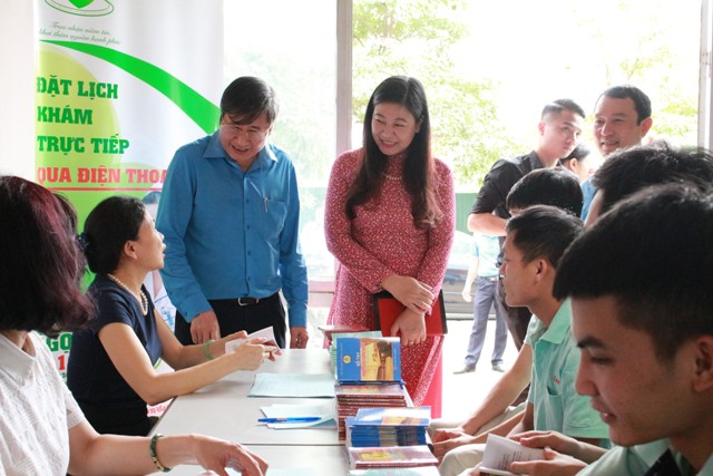 Chăm lo mọi mặt đời sống vật chất, tinh thần cho người lao động Thủ đô