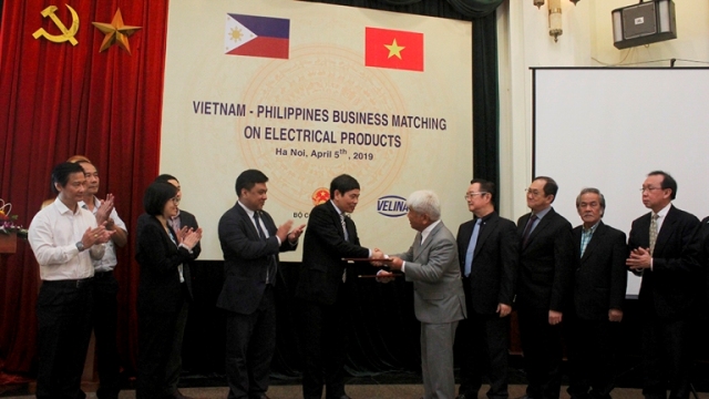 Thúc đẩy giao thương doanh nghiệp Việt Nam – Philippines về mặt hàng máy móc, thiết bị điện
