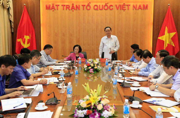 Phát huy dân chủ thực chất và tạo sự đồng thuận trong xã hội