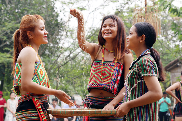 Lễ cơm mới của người X tiêng