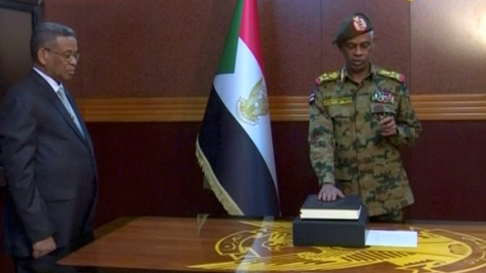 Sudan Bộ trưởng Quốc phòng nắm quyền điều hành đất nước