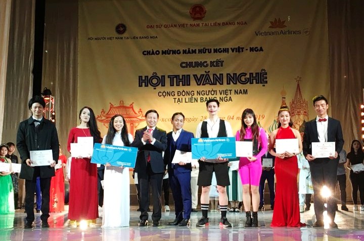 Sôi nổi hoạt động văn nghệ cộng đồng chào mừng Năm Hữu nghị Việt Nam – Liên bang Nga