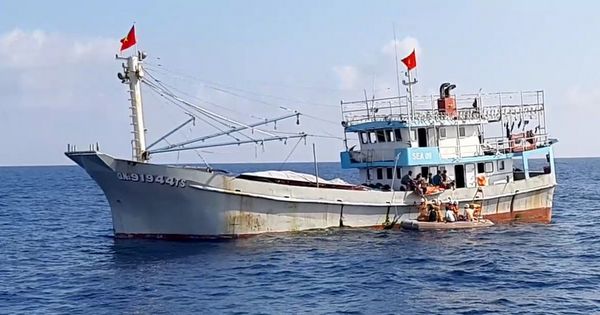 Kịp thời cứu sống bệnh nhân bị tai biến trên biển