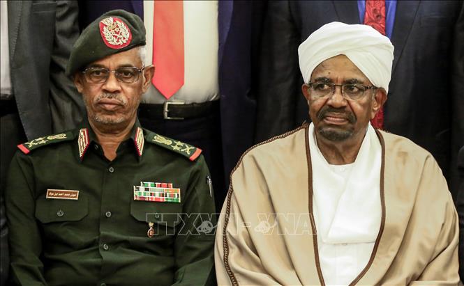 Chính biến tại Sudan Hội đồng quân sự cách chức Bộ trưởng Quốc phòng