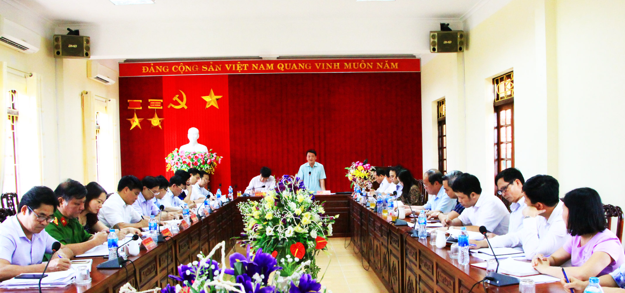 Đổi mới phương thức hoạt động theo hướng rõ người, rõ việc