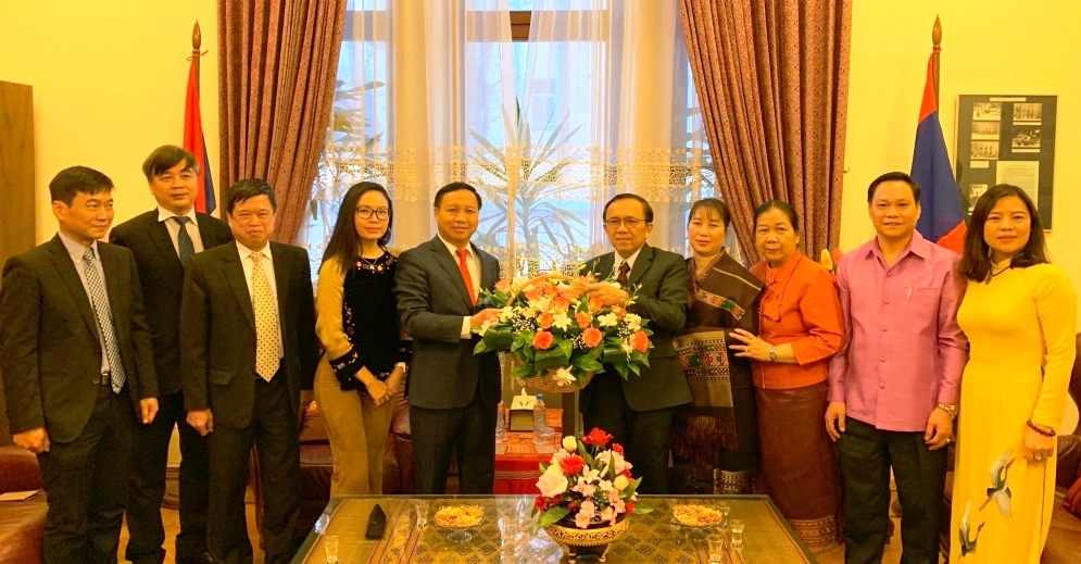 Thắt chặt mối quan hệ hữu nghị, đoàn kết đặc biệt, hợp tác toàn diện Việt Nam - Lào