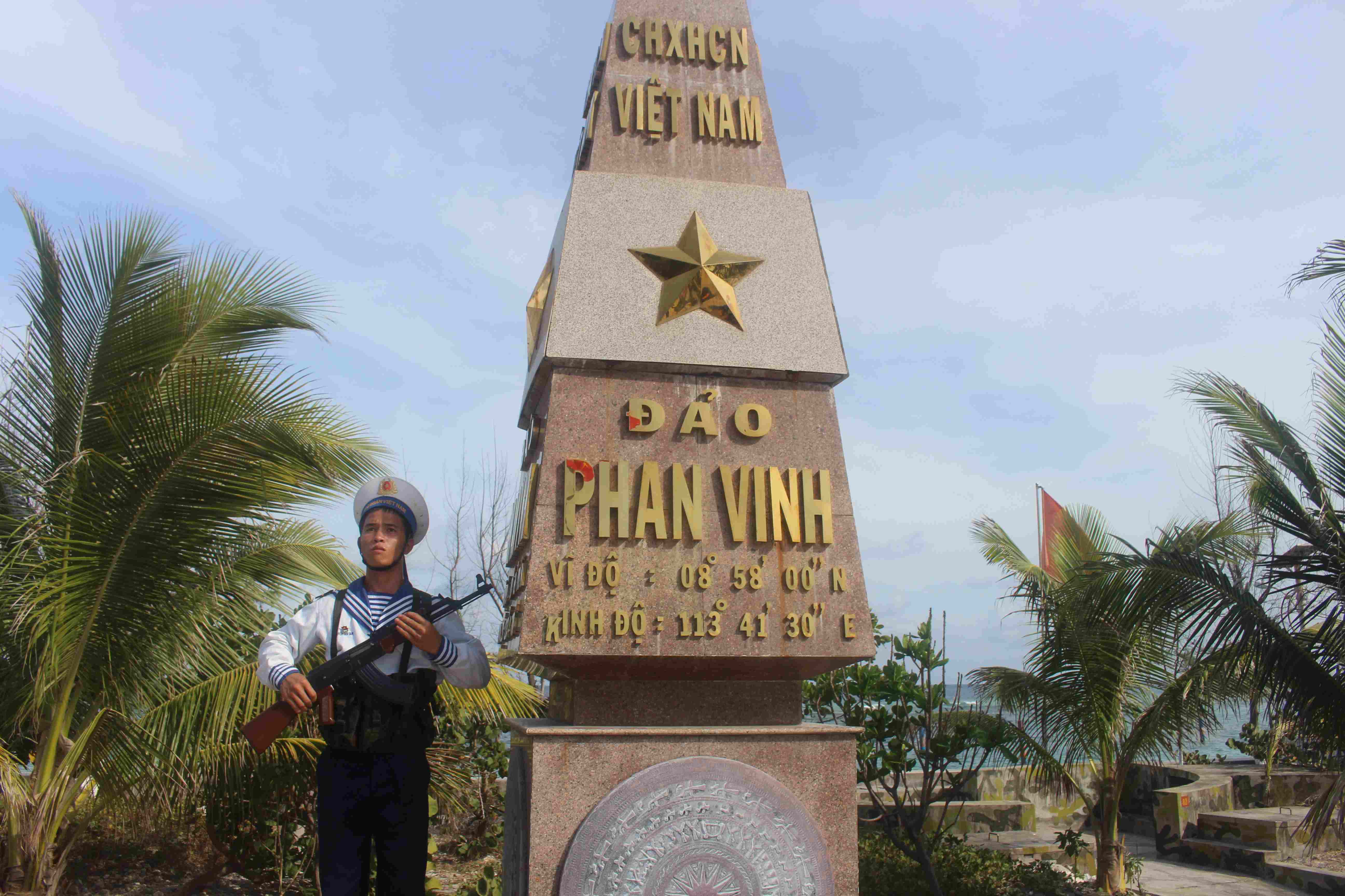 Màu xanh trên quần đảo Trường Sa