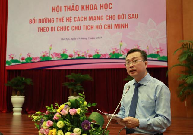 Thực hiện tốt lời dạy của Bác về đào tạo, bồi dưỡng cán bộ trẻ