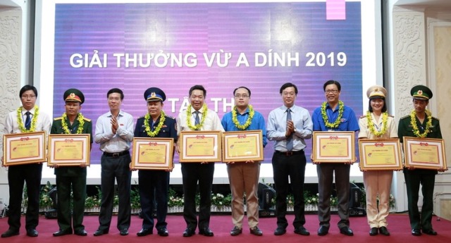 Góp phần làm cho vùng phên dậu Tổ quốc thêm vững chắc