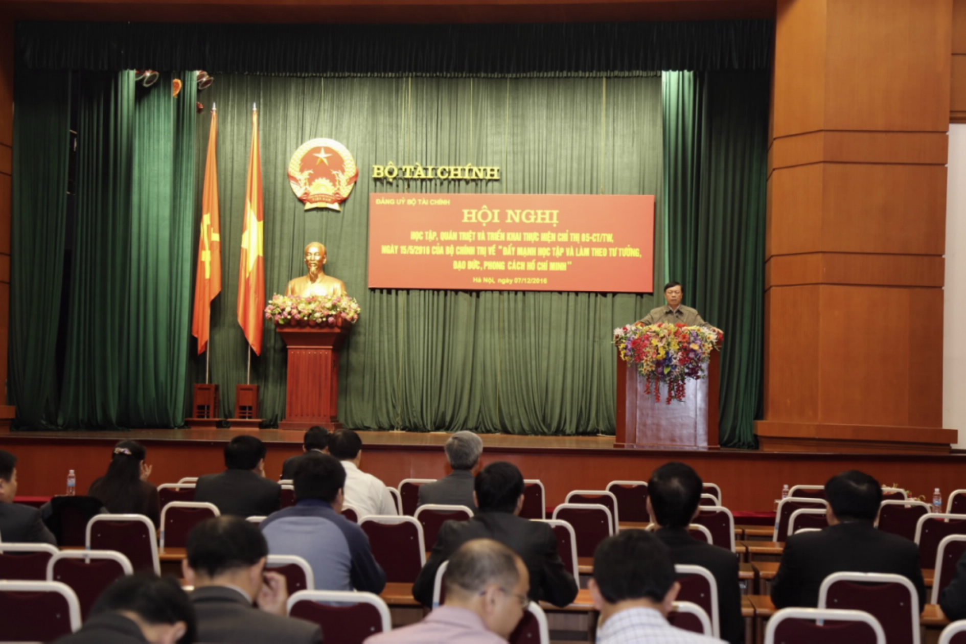 Cán bộ, đảng viên ngành Tài chính học tập và làm theo tư tưởng, đạo đức, phong cách Hồ Chí Minh