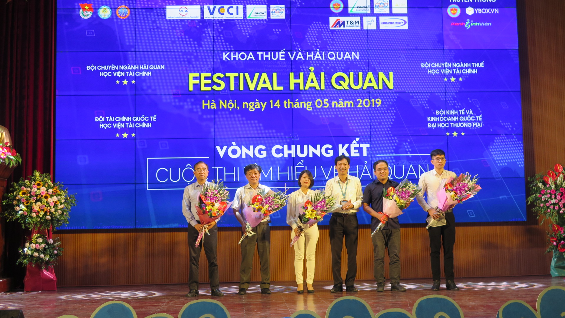 Tăng cường sự chuẩn bị kỹ năng kiến thức thực tiễn cho sinh viên ngành Thuế và Hải quan